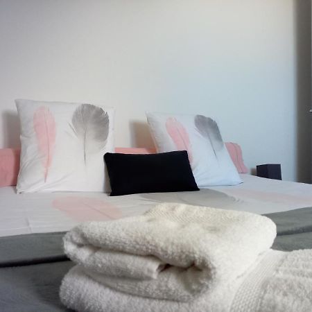 Appartement A 2 Minutes Du Centre Ville Avec Climatisation Perigueux Bagian luar foto
